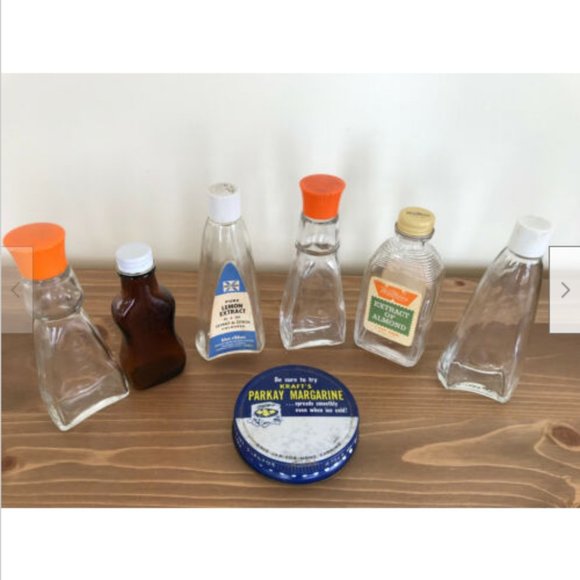 Vtg Decor Flavor Extract Glass Bottles Kraft Parkay Watkins Crown Blue Ribbon - Picture 1 of 5